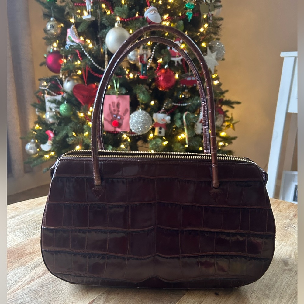 Monsac Original Croc Embossed Bag / 2 Interior pockets and one zipper pocket